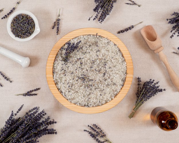 Kúpeľová soľ s kvetmi levandule - voľne navážená